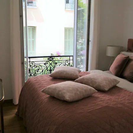 Roses & Ivy, Rue Du Congres * 니스